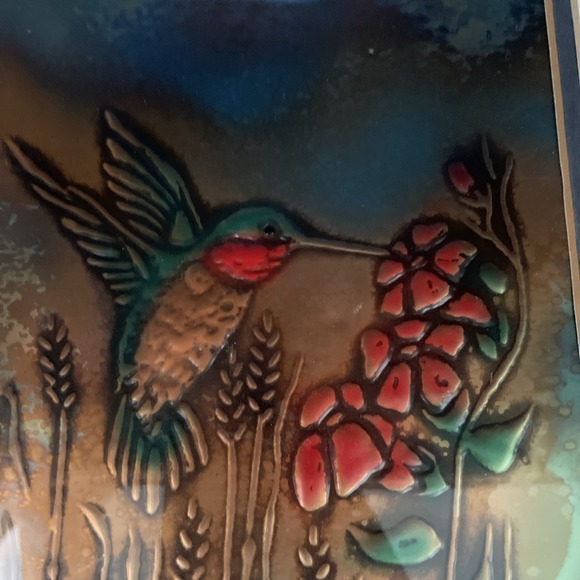 Don‎ J. Dye Repousse Art Hummingbird Hammered Metal Copper Painted 15x12" Frame - Picture 3 of 8